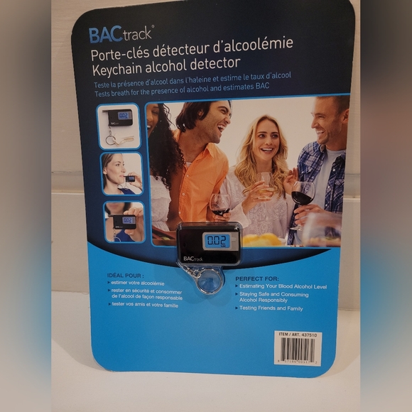 BACtrack Keychain Alcohol Detector LED Display Fold Out Mouthpiece New Sealed - Picture 2 of 6